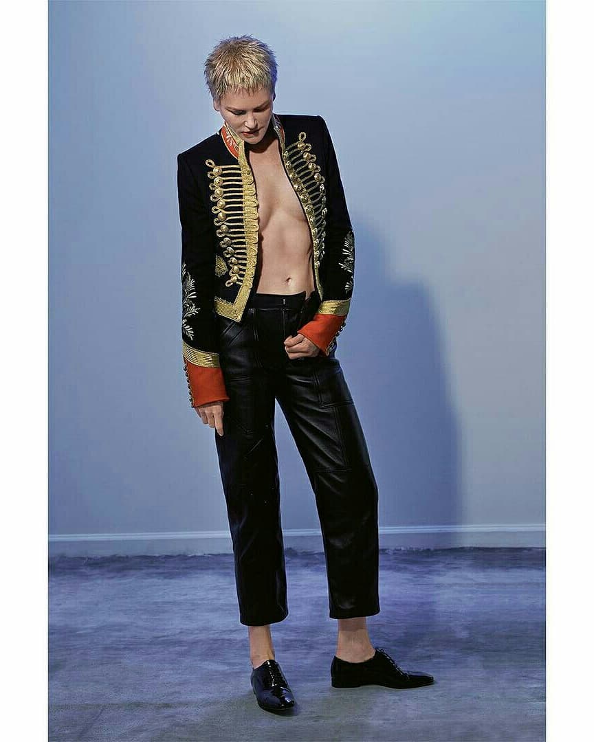 51-летняя Николь Кидман примерила откровенные образы для американского глянца