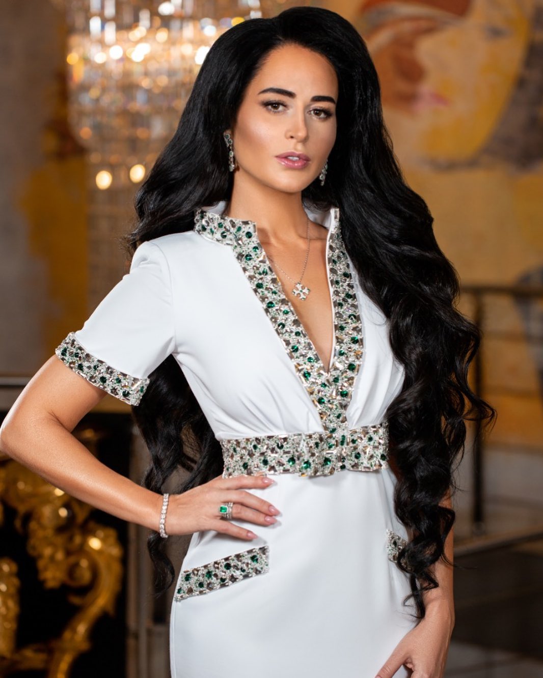 Фото красуні, яка представить Україну на Mrs. International 2021: вона - багатодітна мама