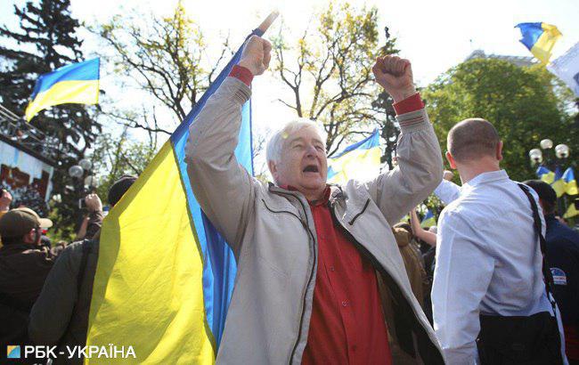 Українці, з перемогою! Мережа радіє після прийняття "мовного закону"