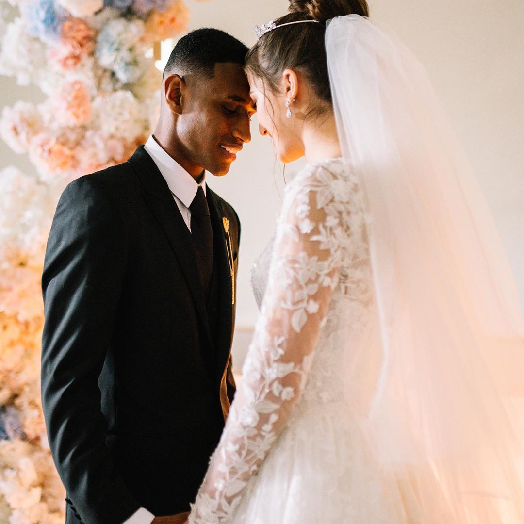 Бразильский футболист "Шахтера" женился на украинке: фото со свадьбы