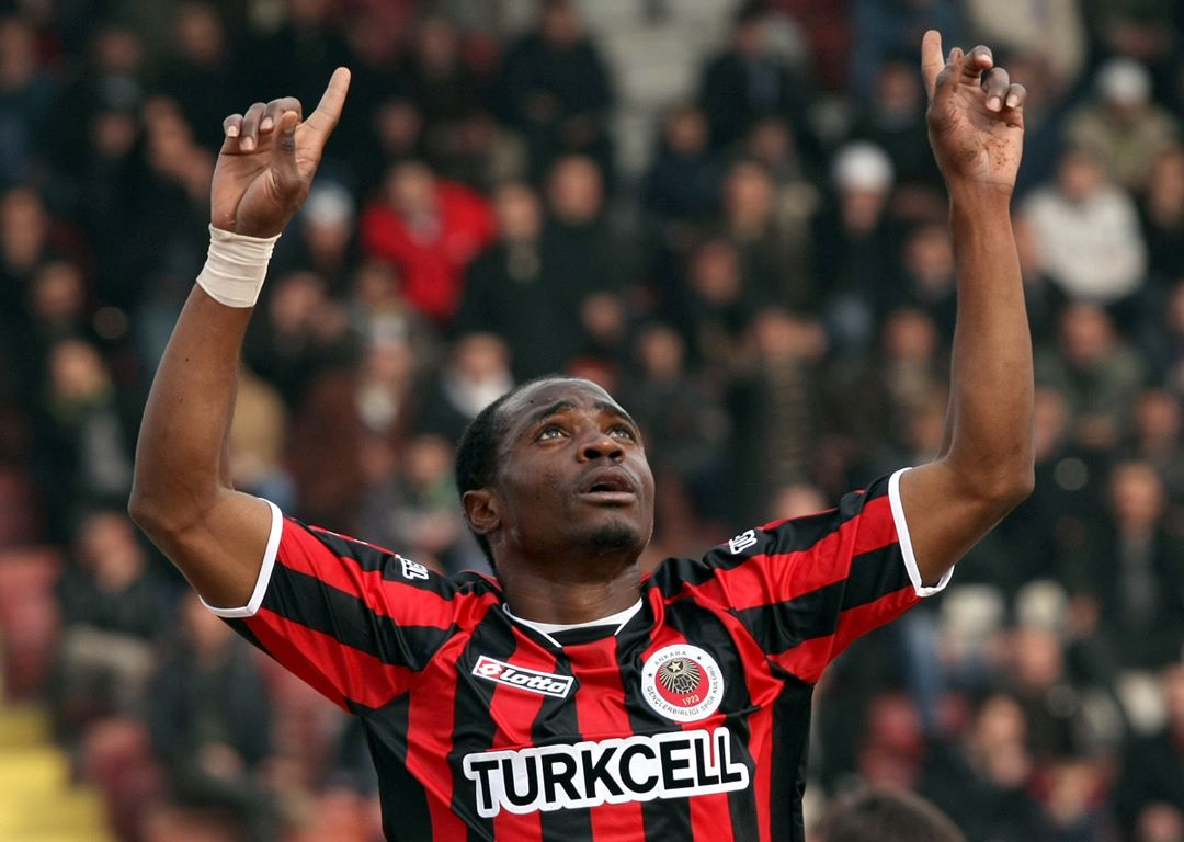 Внезапно умер известный футболист: ему был 31 год