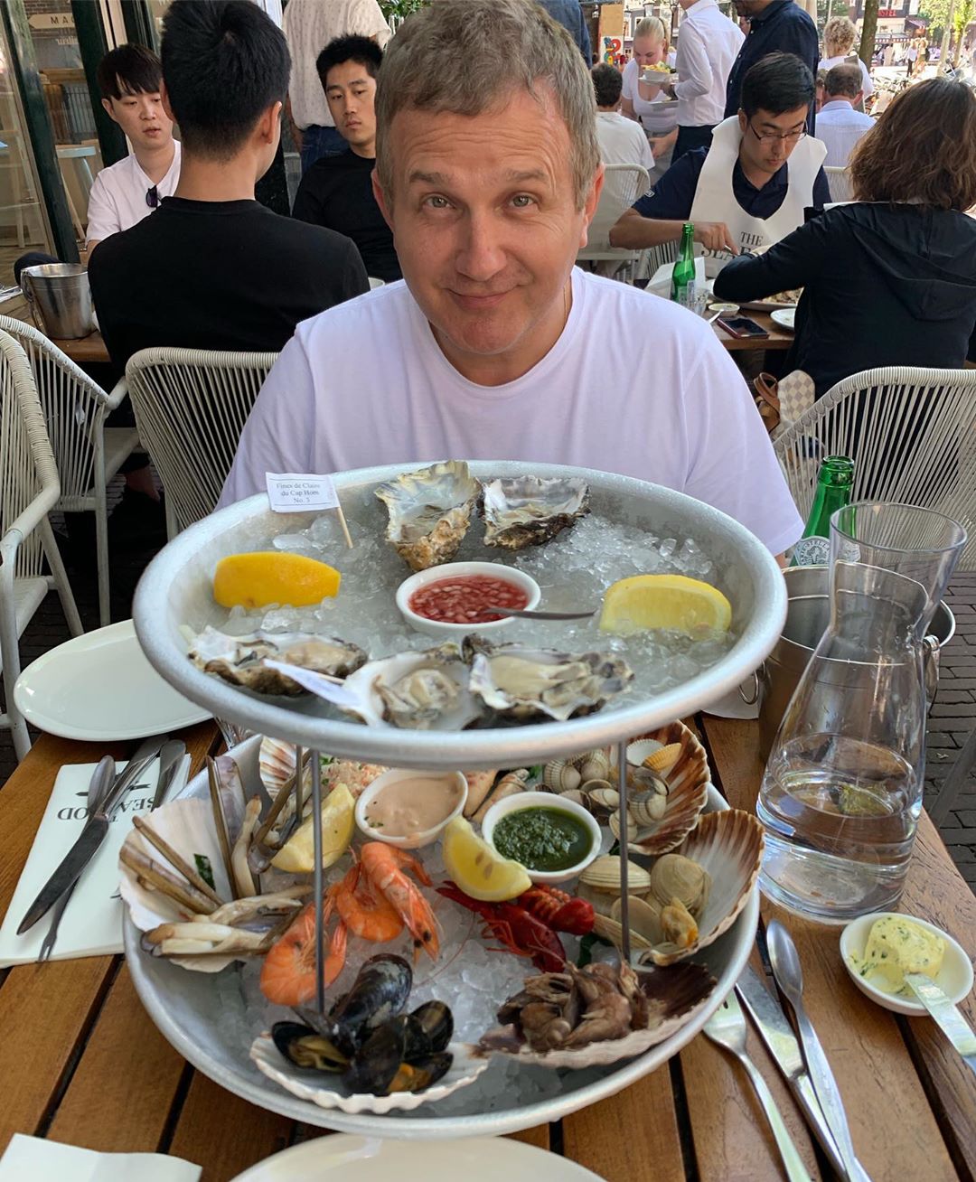 "Что может быть вкуснее": Осадчая и Горбунов попробовали гастрономические изыски Амстердама