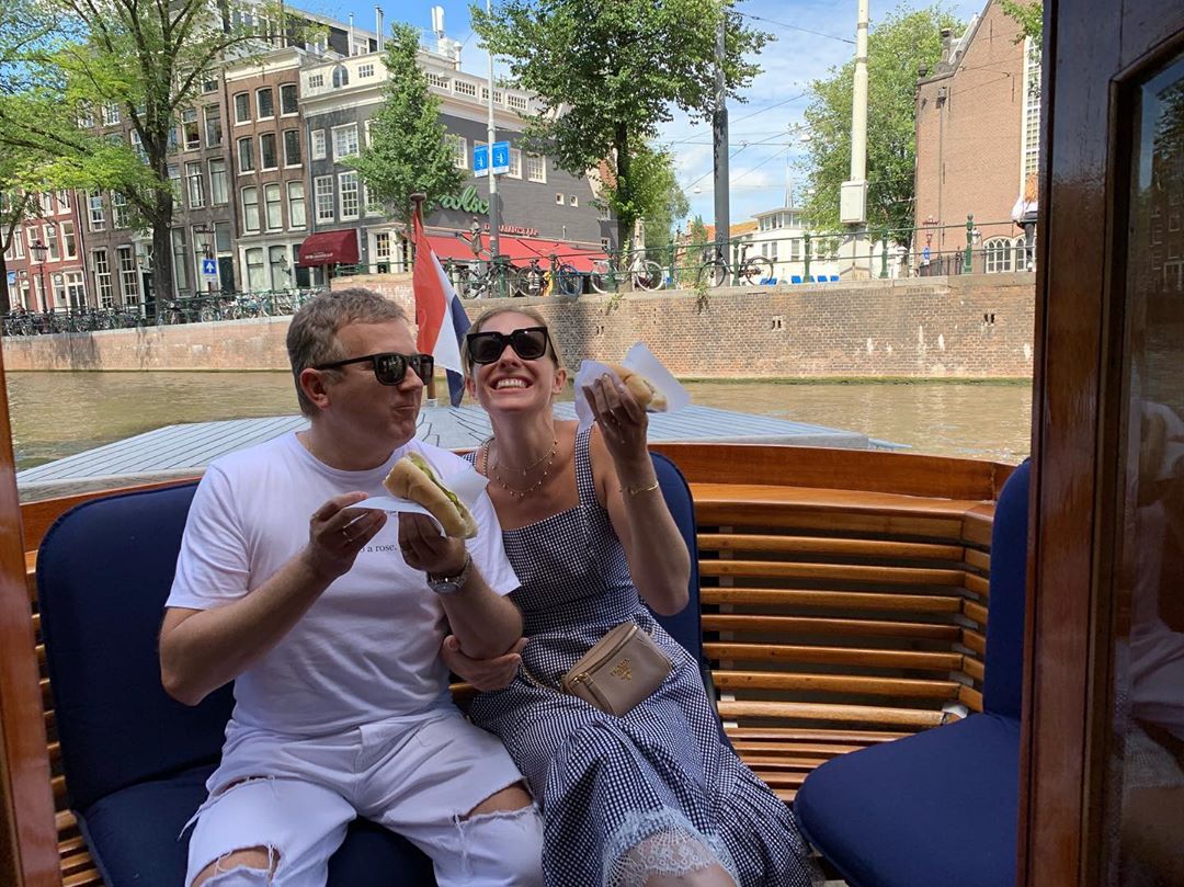 "Что может быть вкуснее": Осадчая и Горбунов попробовали гастрономические изыски Амстердама