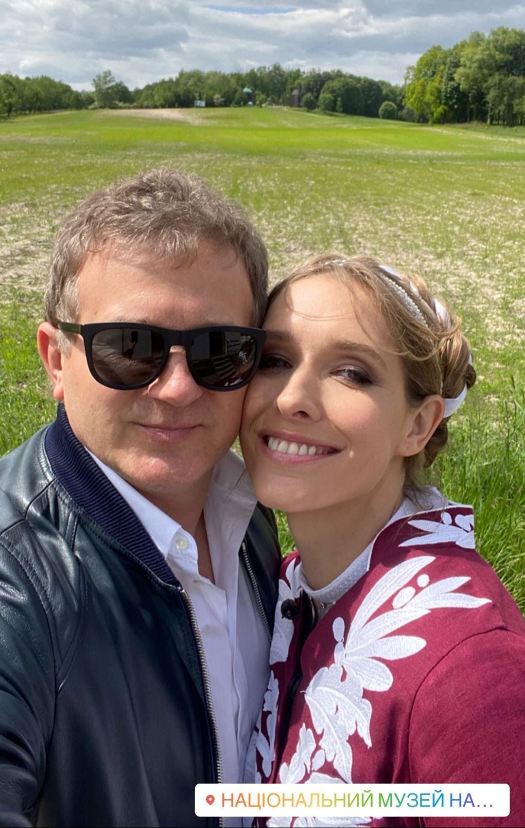 Козак и козачка: Осадчая и Горбунов заинтриговали совместной съемкой с народным колоритом