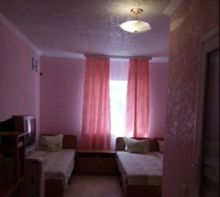 Як виглядає бюджетне житло на українських морських курортах: вся принадність відпочинку за 100-150 гривень