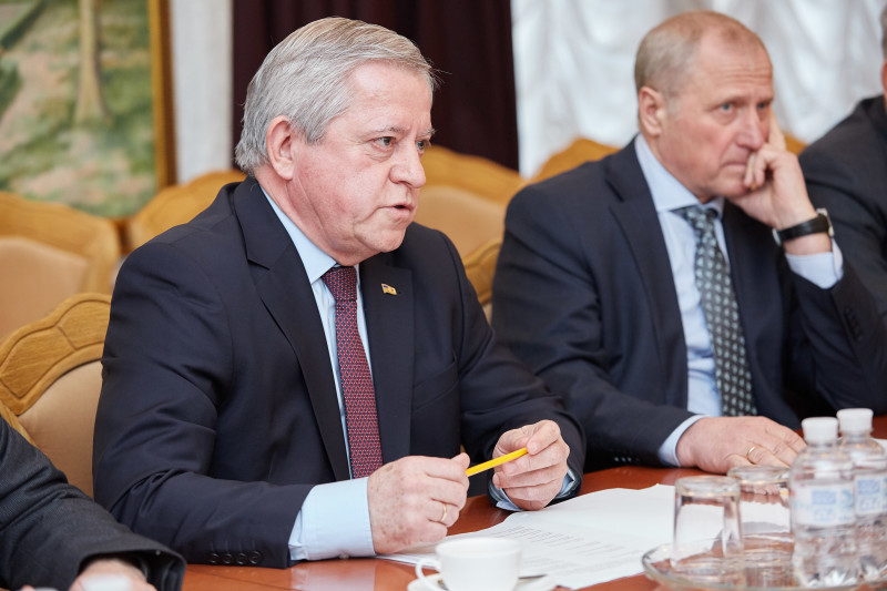 Депутати "Відродження" обговорили економічну стратегію з представниками бізнесу