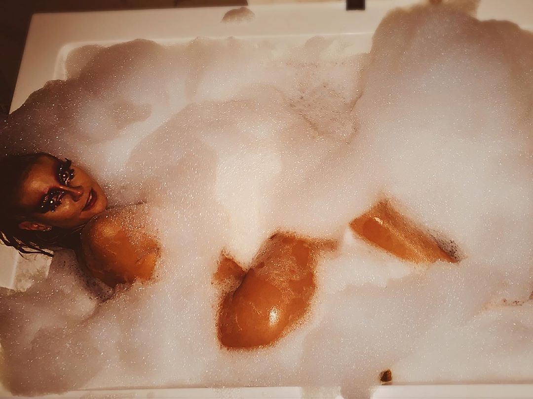 Гола у ванній: 46-річна Хайді Клум підкорила розкішним тілом на "гарячому" фото