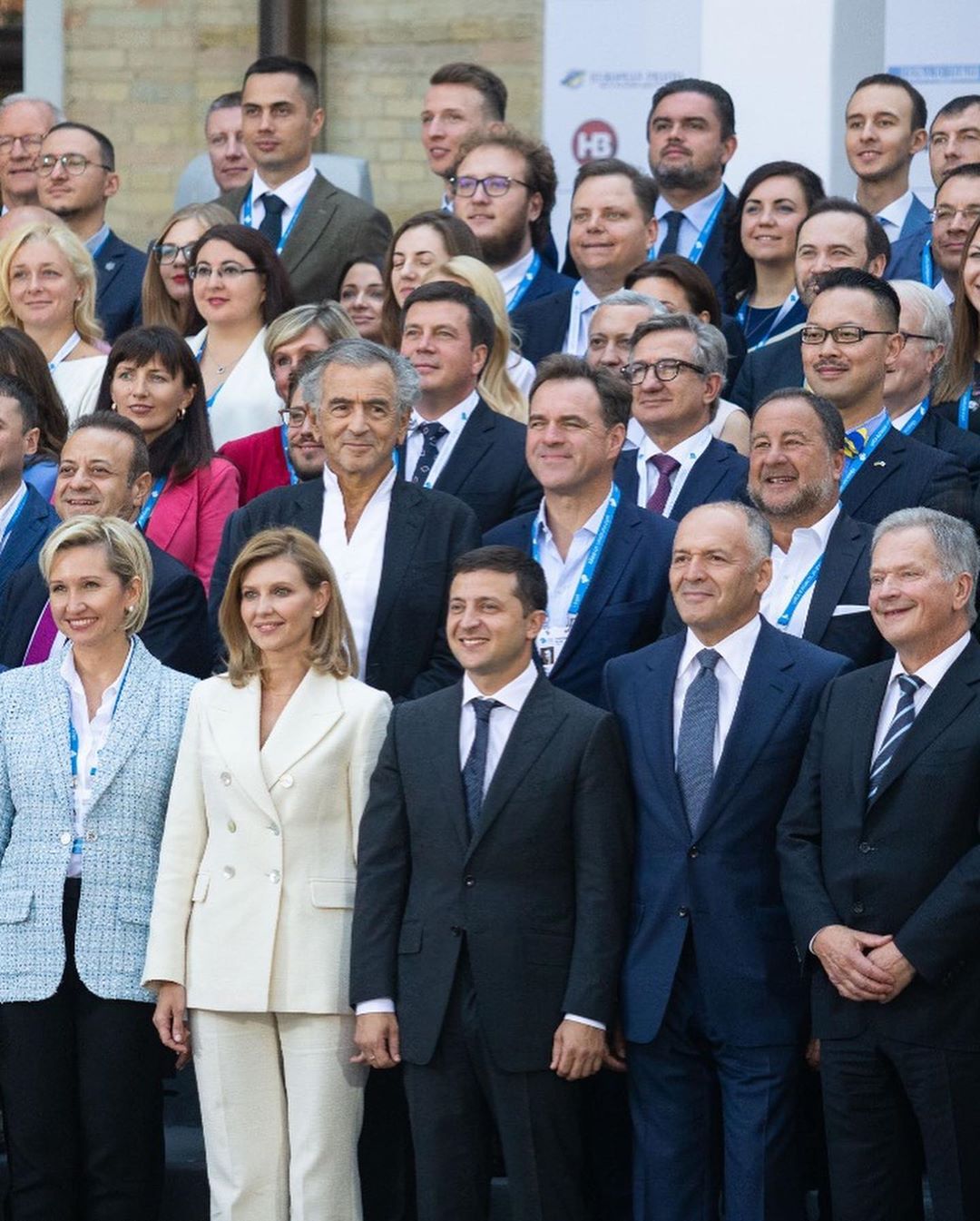 Уроки стиля Елены Зеленской: что стоит учесть, чтобы выглядеть не хуже первой леди