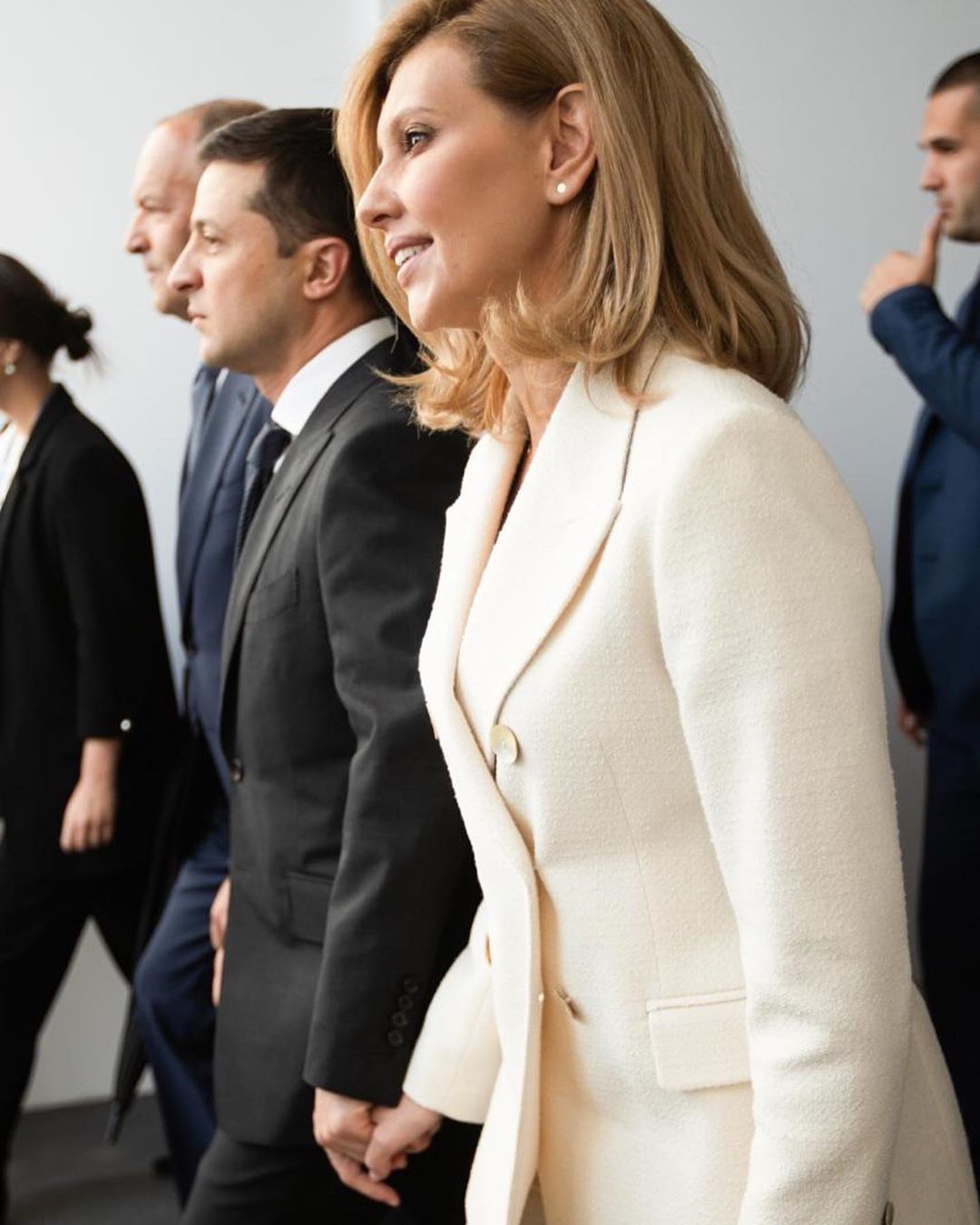 "Елена прекрасная": жена Зеленского появилась на публике в стильном брючном костюме