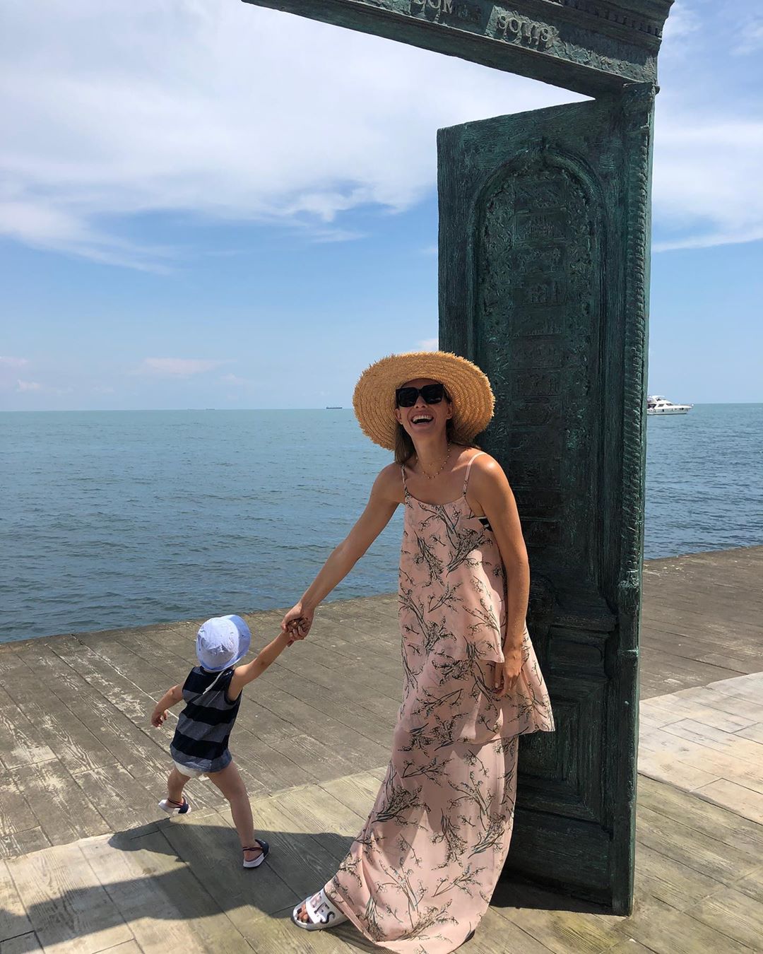 "Фотосессия закончена": стильная Осадчая очаровала милым фото с сыном