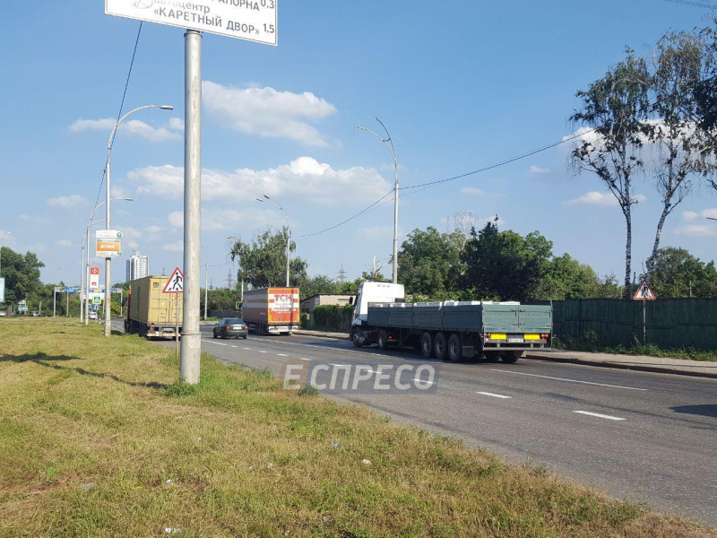 В Киеве столкнулись семь автомобилей, пострадал ребенок
