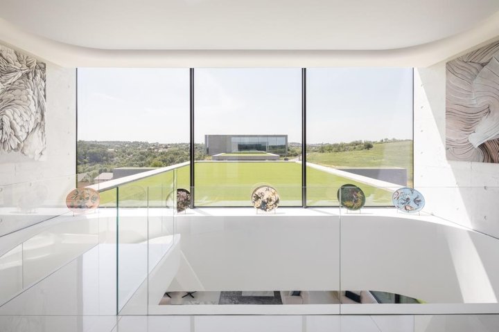 Как из будущего: дом в Киеве вызвал восторг у западных журналистов (фото)