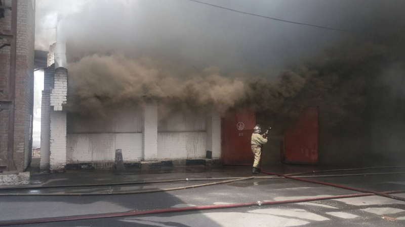 У Вінницькій області горить зерносховище