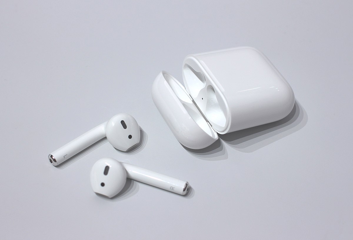 Чому варто хоч раз спробувати AirPods?
