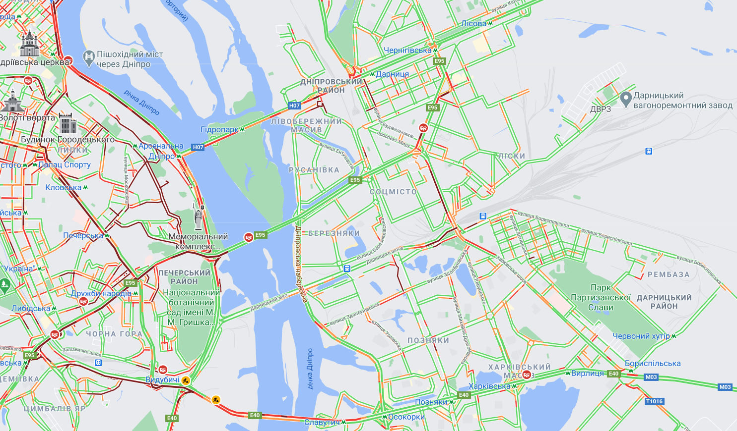 Киев остановился в километровых пробках: какие улицы стоит объехать