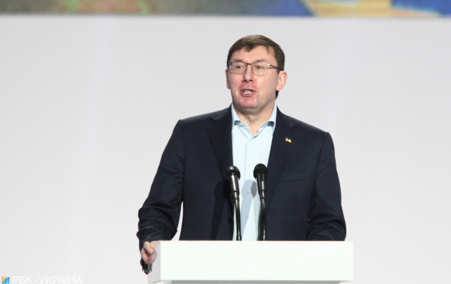 Сольный выход: как Петр Порошенко объявил об участии в президентских выборах