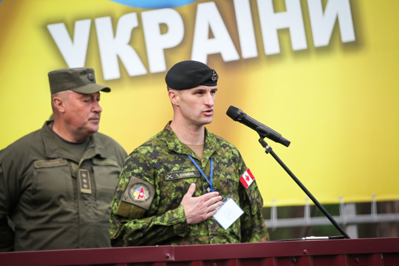 В Киевской области стартовали совместные учения военных Нацгвардии и канадских инструкторов