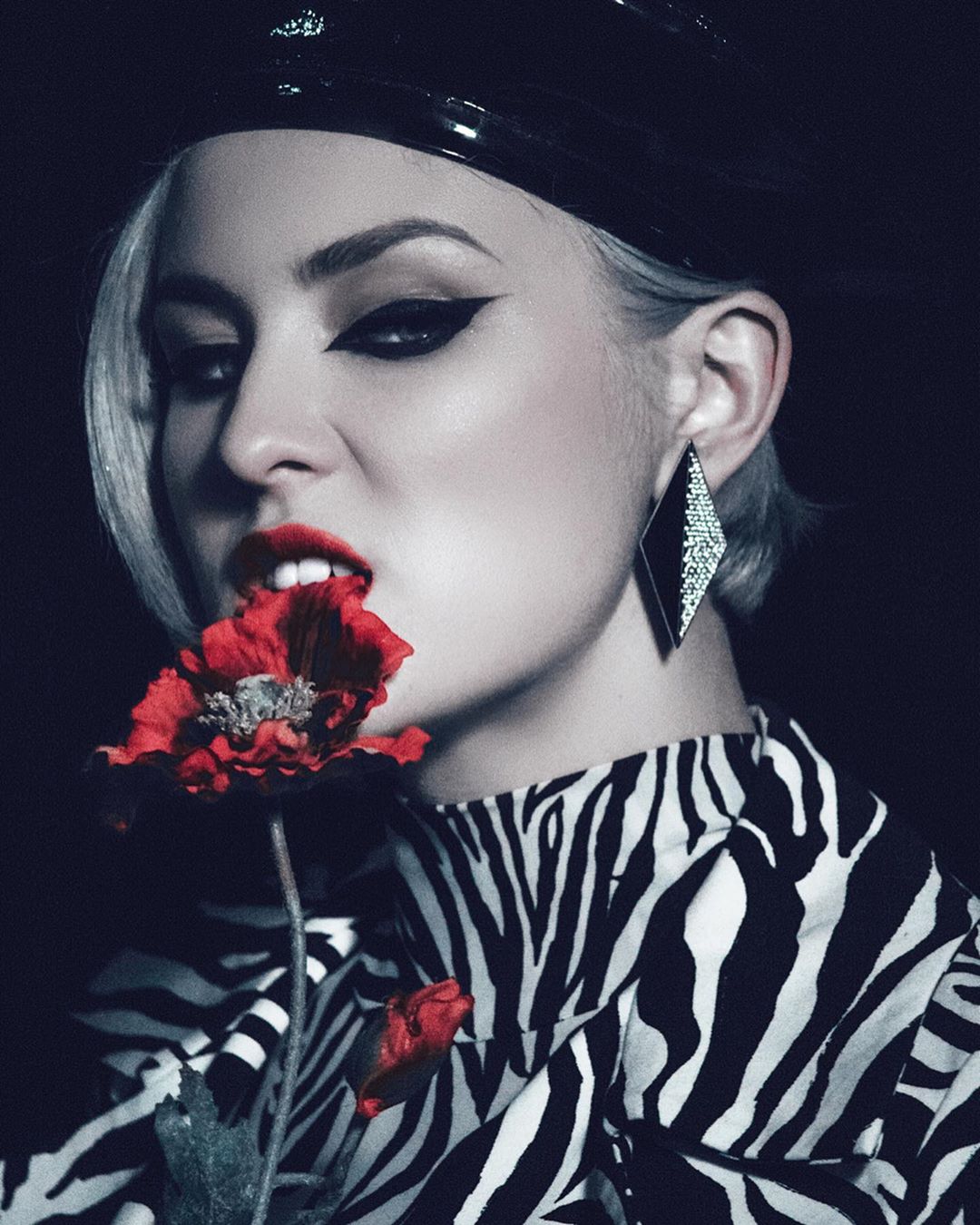 Еще не наигрались: MARUV резко высказалась о материнстве