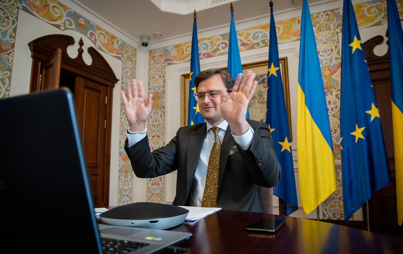 Дмитрий Кулеба: Никто украинцев держать взаперти не собирается