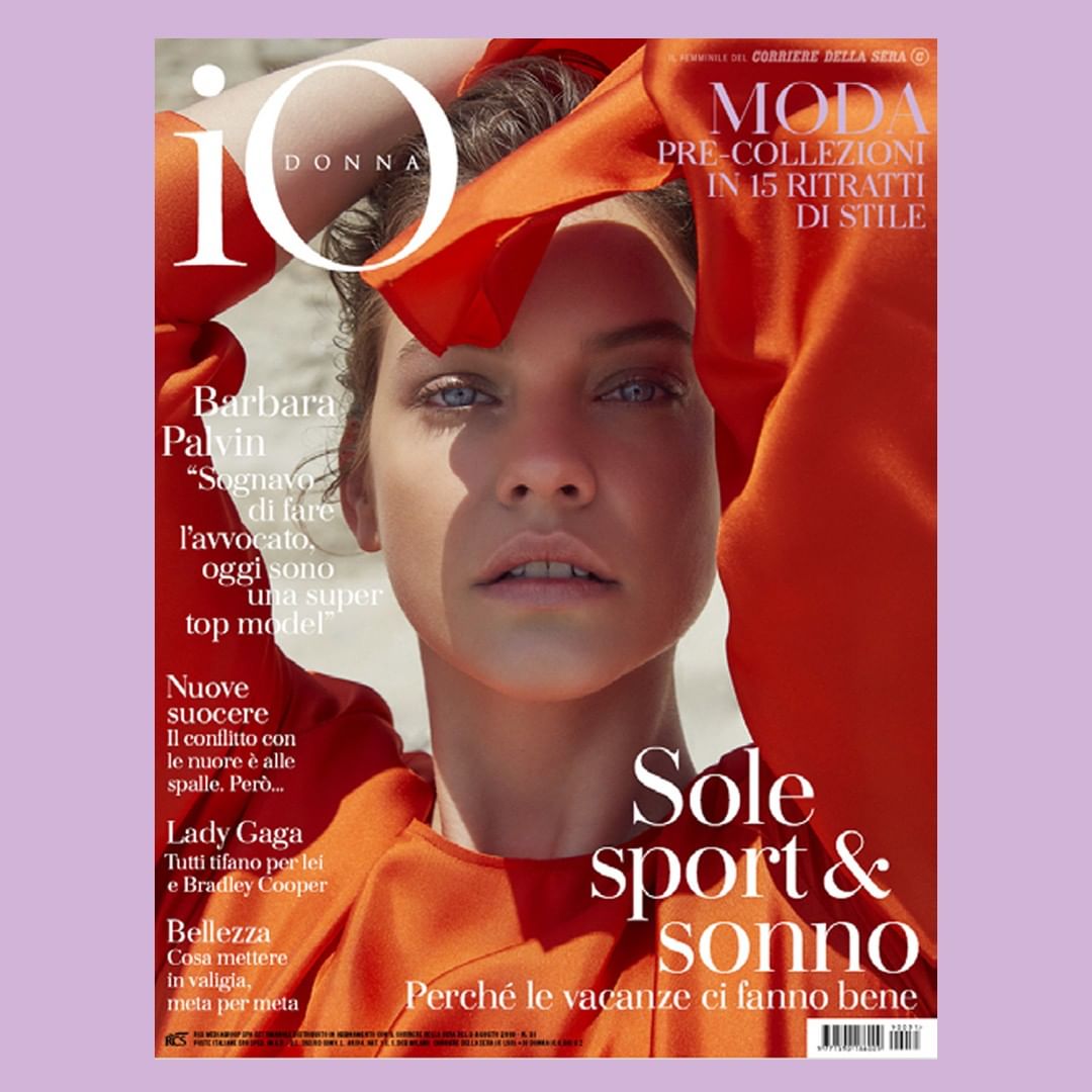 "Ангел" Victoria's Secret Барбара Палвин подчеркнула пышные формы стильными нарядами