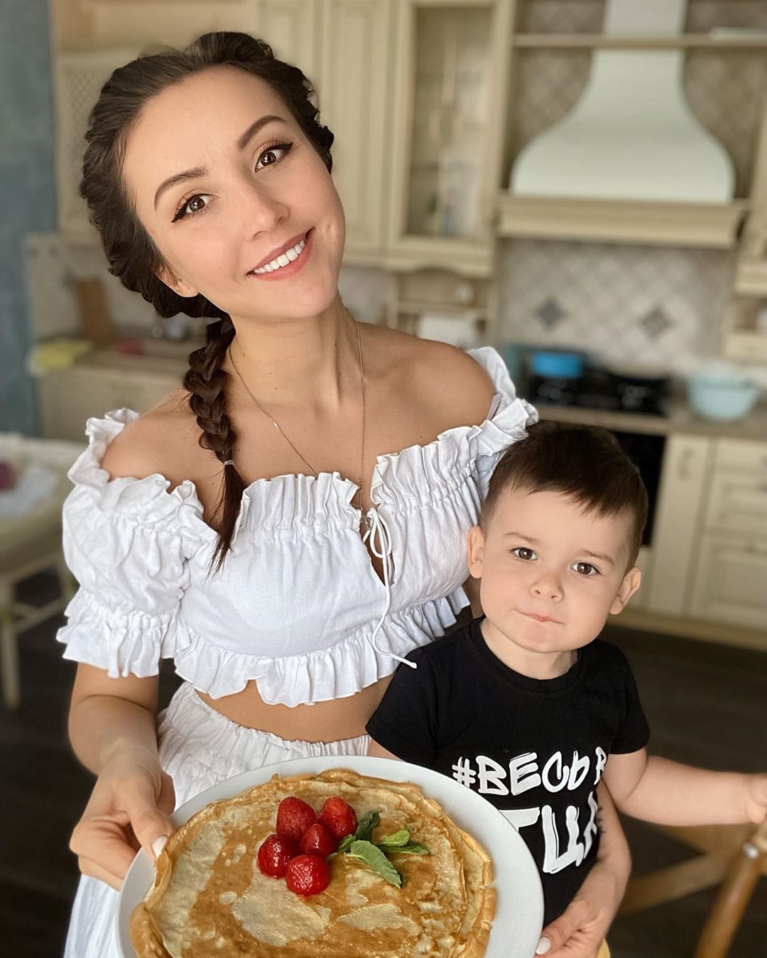 Как сохранить фигуру на карантине: топ-5 лайфхаков от бьюти-блогера