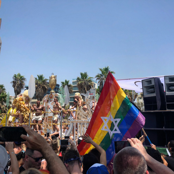 В Тель-Авиве прошел масштабный гей-парад: как это было (фото, видео)