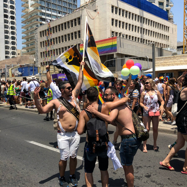 В Тель-Авиве прошел масштабный гей-парад: как это было (фото, видео)