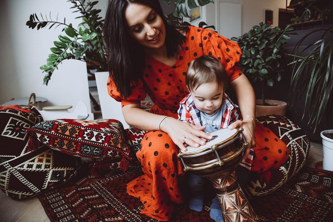 Джамала рассказала, как ей удается совмещать карьеру и материнство