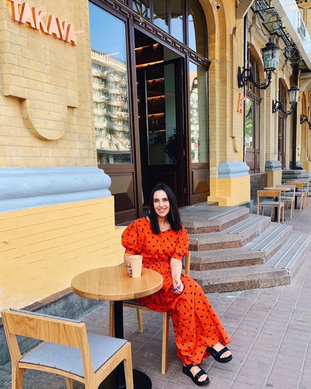 Просто нереальная: Джамала очаровала летним образом в ультра трендовом платье