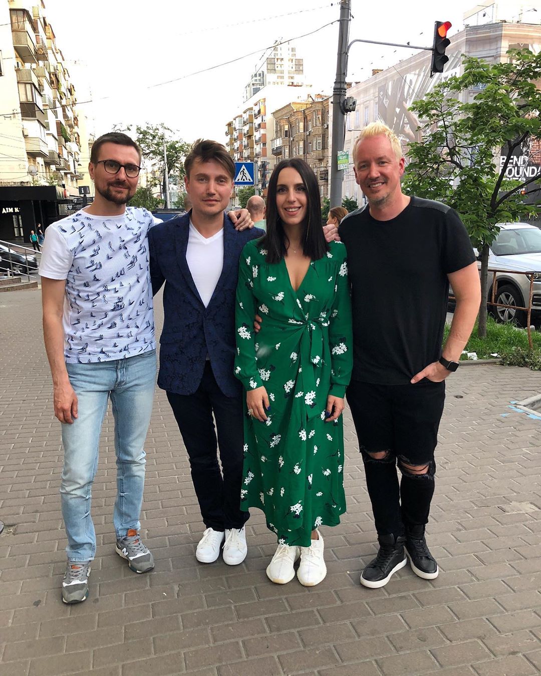 Просто нереальная: Джамала очаровала летним образом в ультра трендовом платье