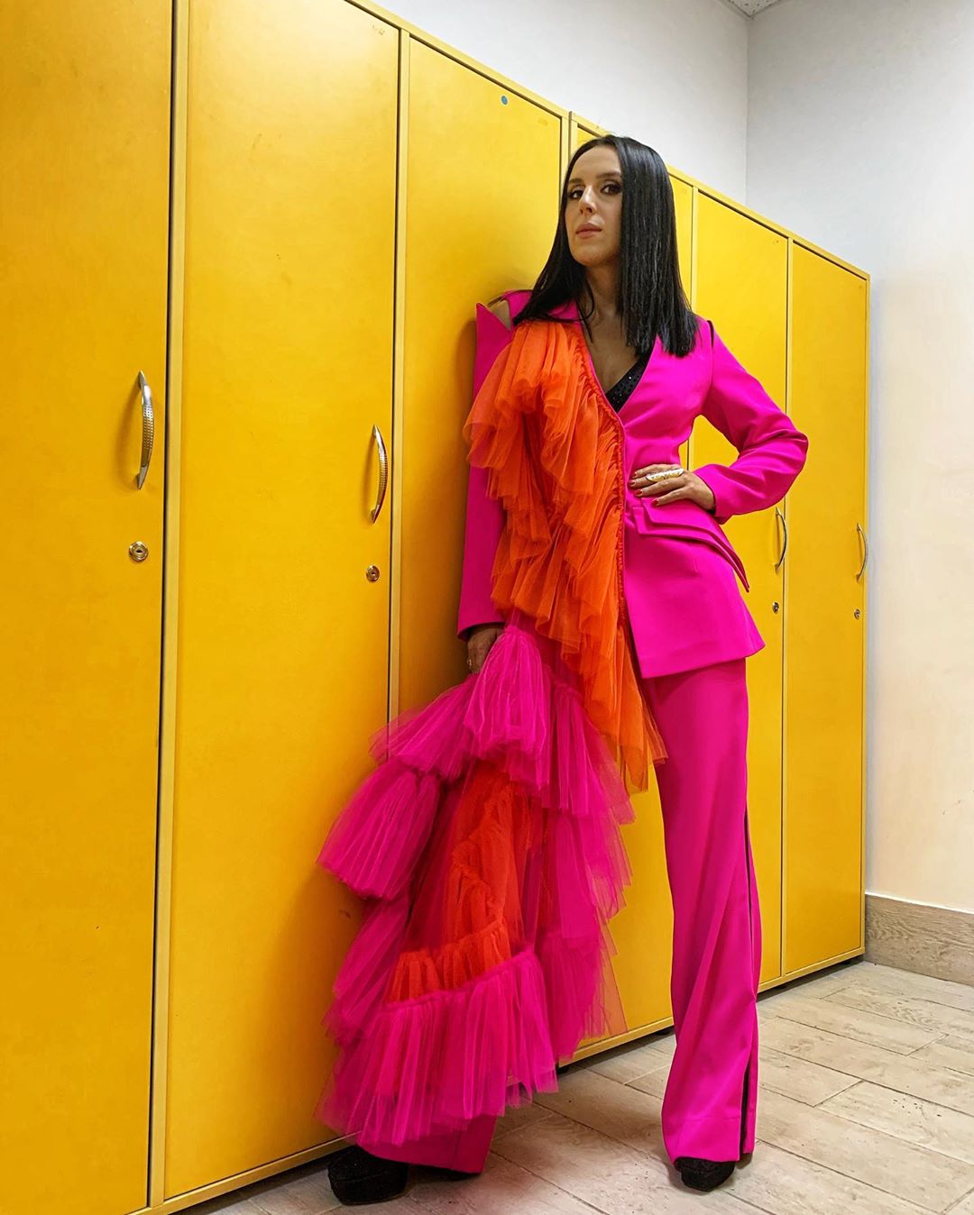 Помогите определиться: Джамала озадачила фанов нелегкой "стильной задачей"