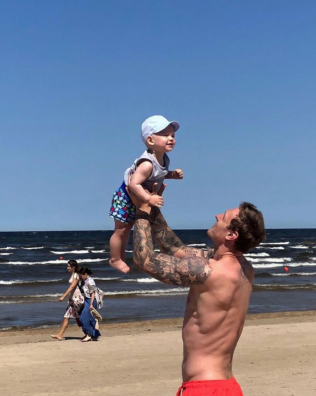 Экс-участница "ВИА Гра" закрутила роман с женатым мужчиной: фото