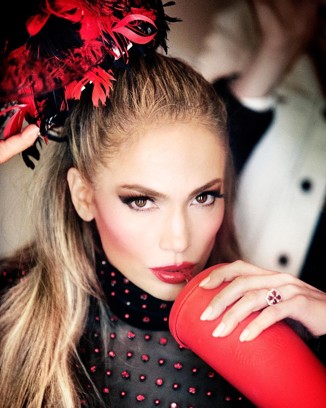 Топ-5 лайфхаков Дженнифер Лопес, как выглядеть и чувствовать себя в 50 на 35