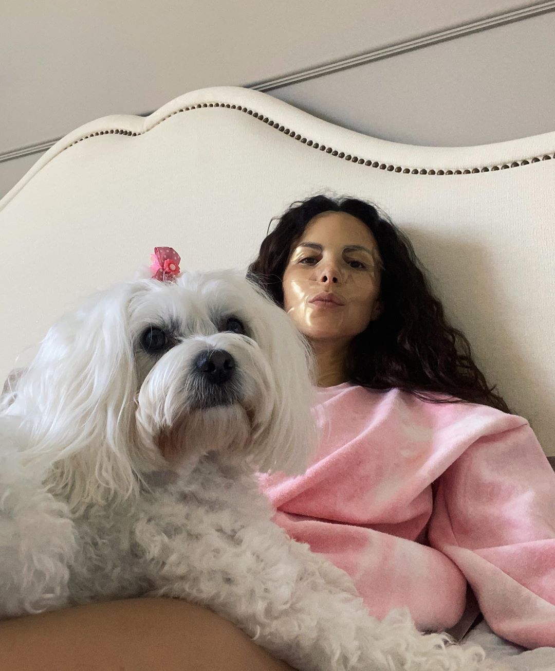 Настя Каменських з собачкою Мімі розсекретила приємні "дівочі справи" вранці
