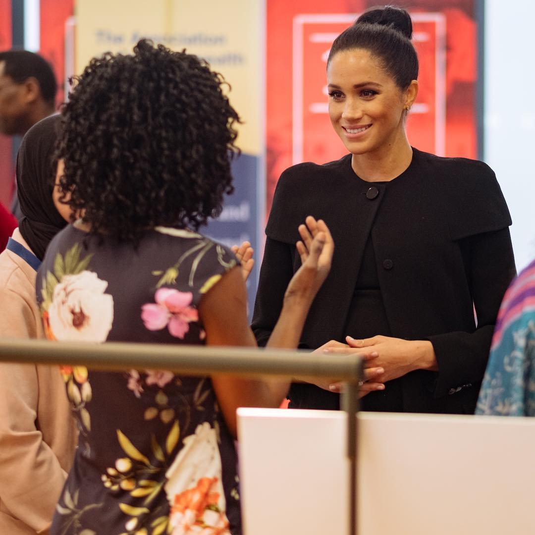 Стильный мастер-класс: Меган Маркл показывает топ-4 базовых модели пальто, которые должны быть у каждой