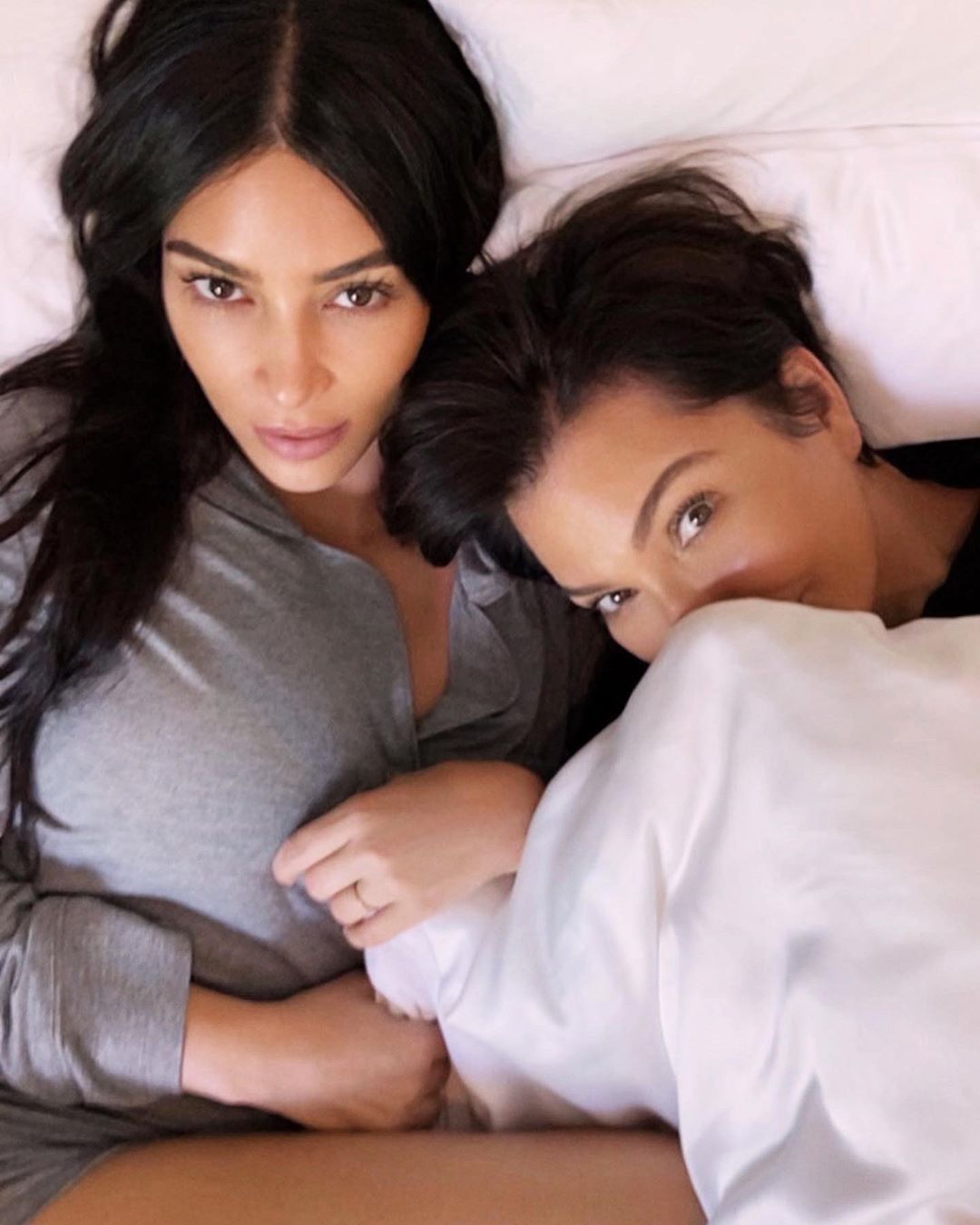 В ковбойських штанах і на підборах: Кім Крадашьян підкорила пишними формами в ефектному вбранні