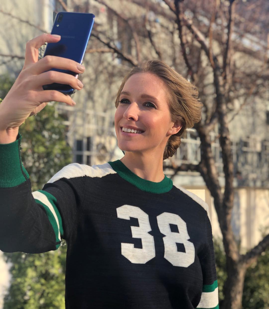 Сияющая Катя Осадчая пленила спортивным весенним look'ом