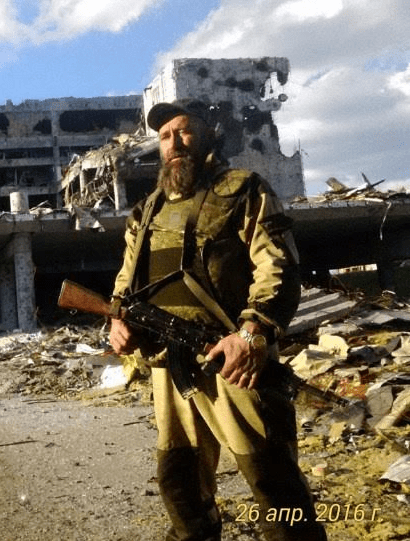 Позировал на фоне руин ДАП: умер известный главарь "ДНР"