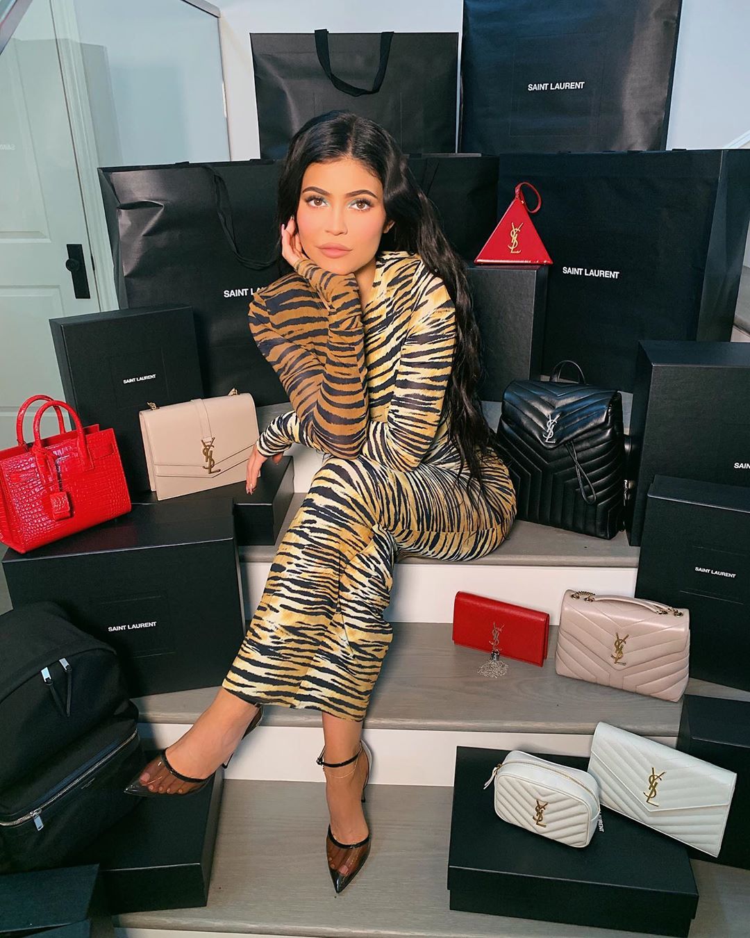 Хижачки: Кайлі Дженнер і Кортні Кардашян спокушають образами з анімалістичним принтом