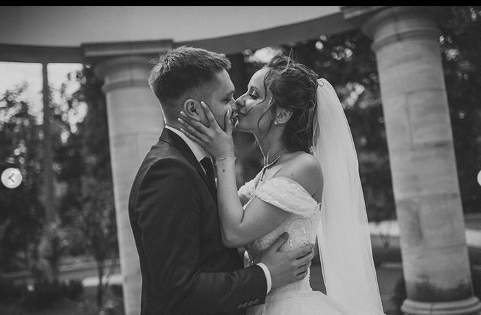 Жизнь она такая: Лобода показала фото в свадебном платье