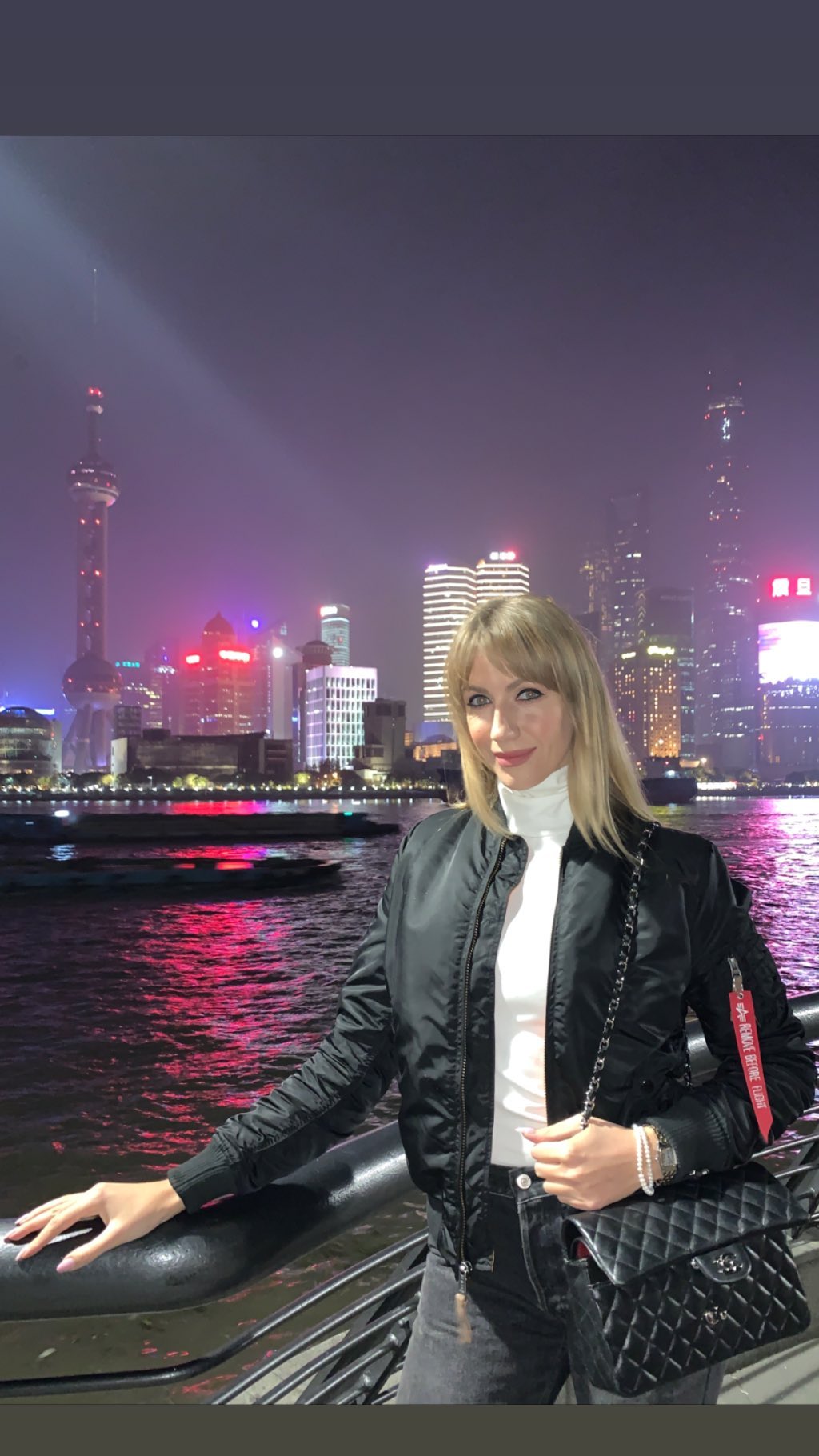 "Штаны лопнули от радости": Леся Никитюк поразила "космическими" фото с видами Шанхая