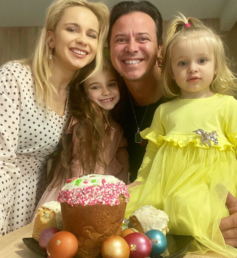 Такі сонечка: Лілія Ребрик зворушила мережу великоднім сімейним фото