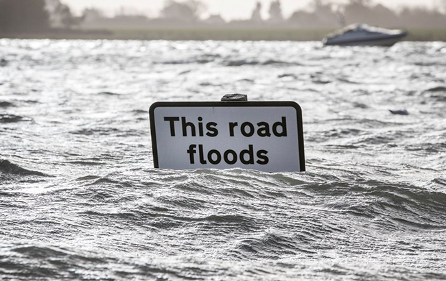 Ураган Элеонор продолжает наносить ущерб Европе