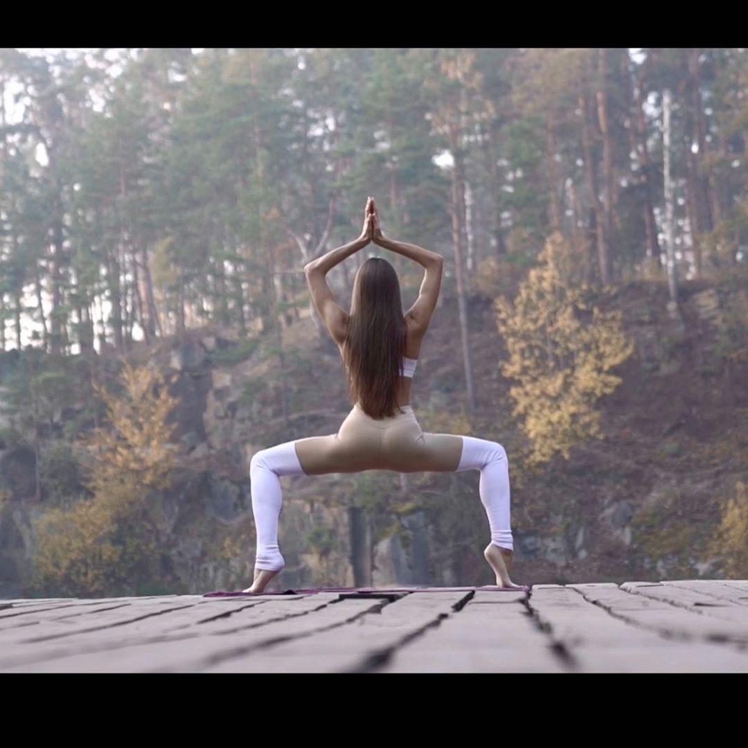 Міс Україна 2019 зводить з розуму пластикою пантери в підвісному шпагаті (відео)