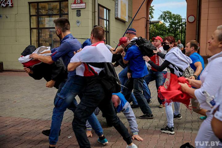 Протести в Білорусі: що відбувається в Мінську в день народження Лукашенка