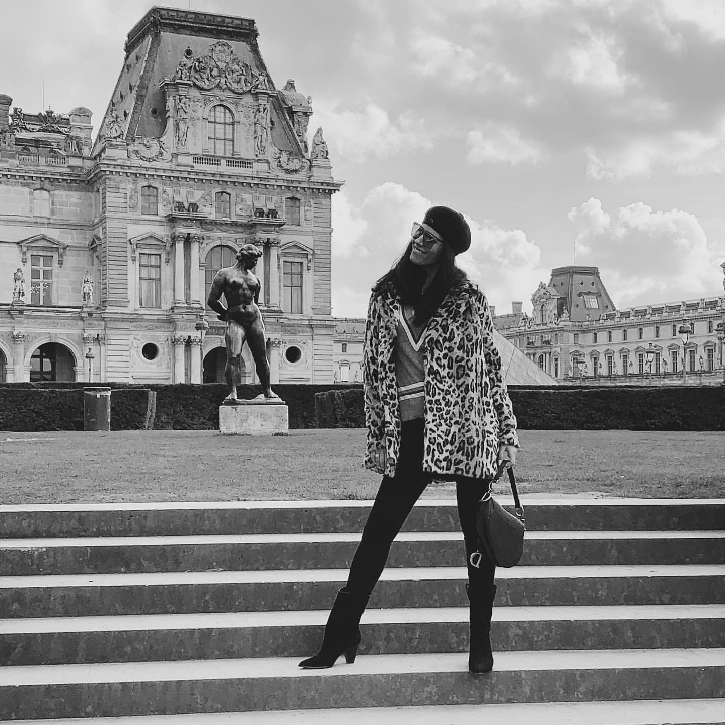 Здригнись, Париж: Маша Єфросиніна влаштувала стильний "дівич-вечір" з подругами в серці Франції