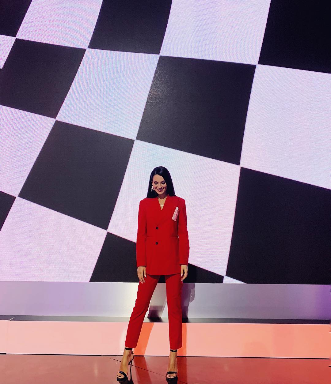 "Ідеальна!": Оля Полякова захопилася яскравим образом Маші Єфросиніної