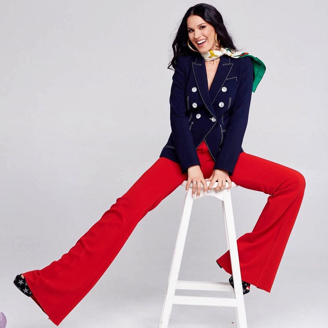 "Ну дал же Бог ноги": Маша Ефросинина поразила стройностью в образе-диско