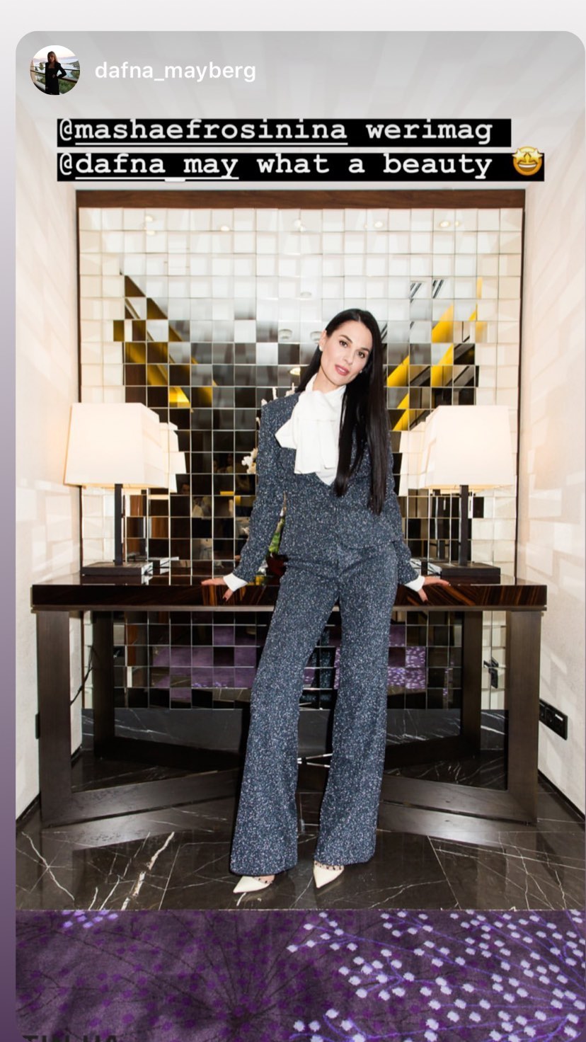 Красотка из 60-х: Маша Ефросинина блеснула стильным образом в костюме из люрекса