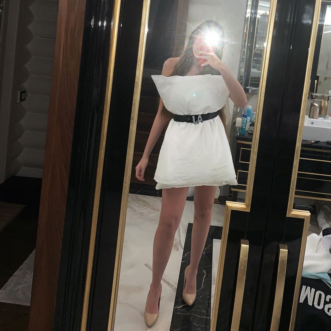 Мой лук на карантин: 15-летняя Маша Полякова поразила необычным нарядом